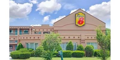Super 8 by Wyndham Milford/New Haven