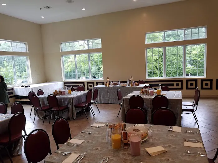The Lakehouse Hotel 4