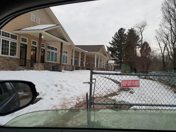 The Lakehouse Hotel 4