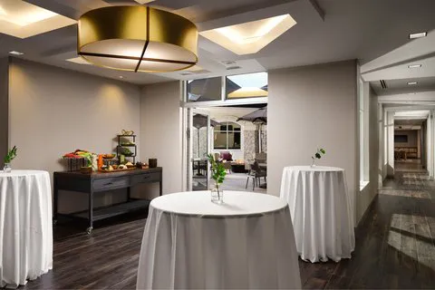 Inn at Bellefield / Hyde Park 4