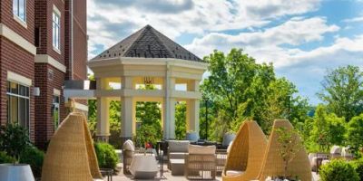 Inn at Bellefield / Hyde Park