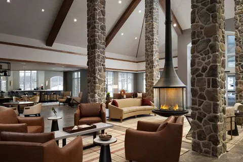 Inn at Bellefield / Hyde Park 4