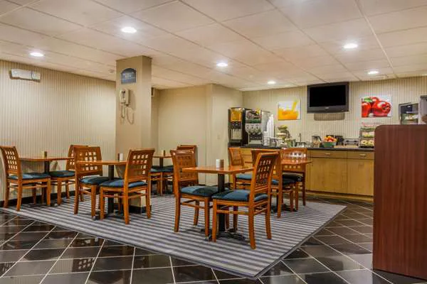 Quality Inn Hyde Park - Poughkeepsie North 4