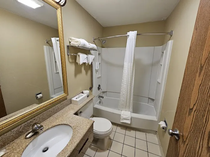 Quality Inn Hyde Park - Poughkeepsie North 4