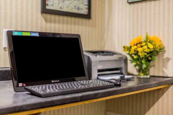 Quality Inn Hyde Park - Poughkeepsie North 4