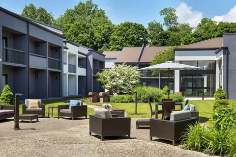 Courtyard Poughkeepsie 4