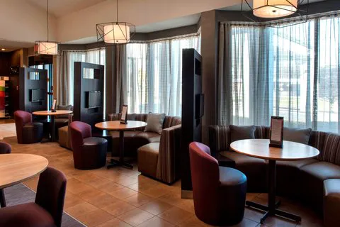 Courtyard Poughkeepsie 4