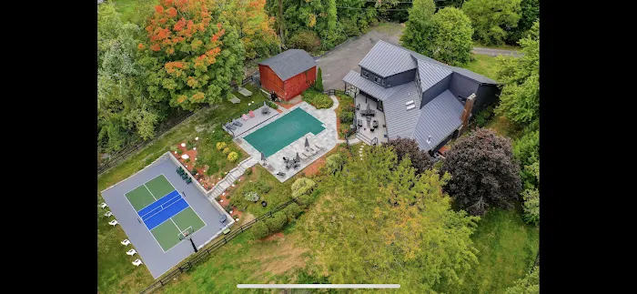 Kingston Family Manor 4