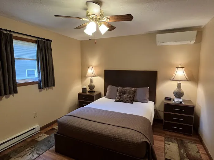 Woodfield Manor 4