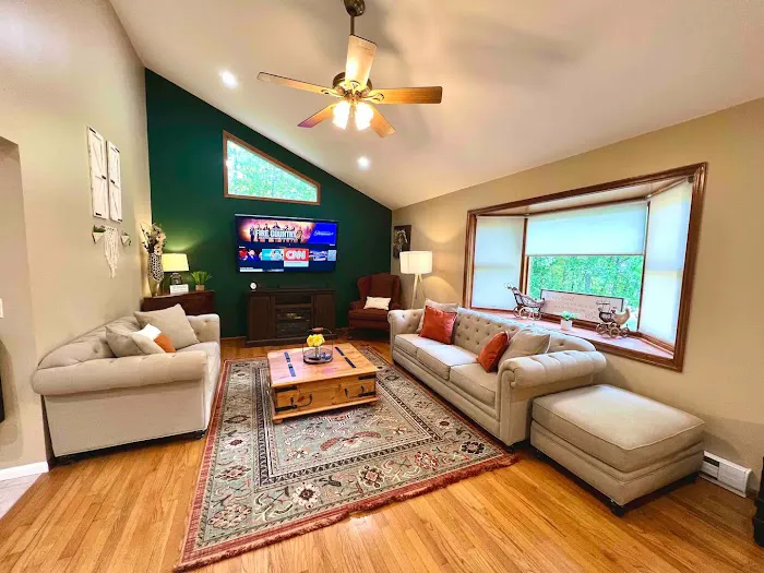 HillTop Manor 4