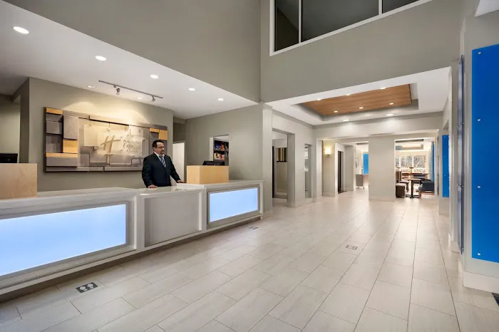 Holiday Inn Express & Suites Philadelphia - Mt. Laurel by IHG 4