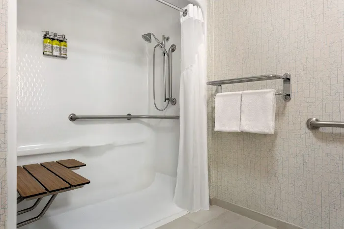 Holiday Inn Express & Suites Philadelphia - Mt. Laurel by IHG 4