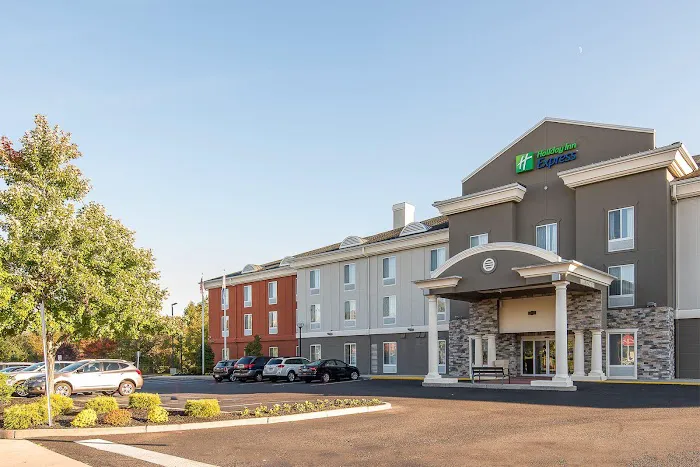 Holiday Inn Express & Suites Philadelphia - Mt. Laurel by IHG 4