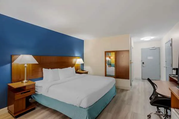 Comfort Inn & Suites Mt. Laurel-Philadelphia 5