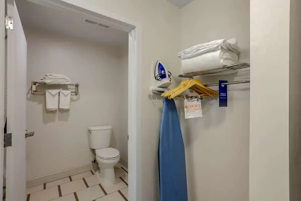 Comfort Inn & Suites Mt. Laurel-Philadelphia 5