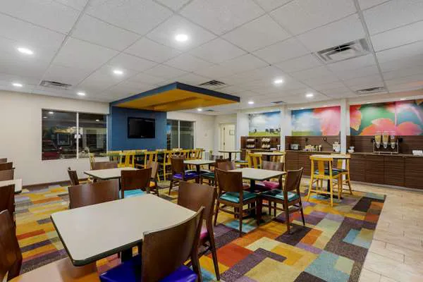 Comfort Inn & Suites Mt. Laurel-Philadelphia 5