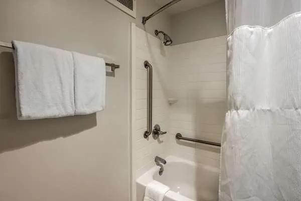 Comfort Inn & Suites Mt. Laurel-Philadelphia 5