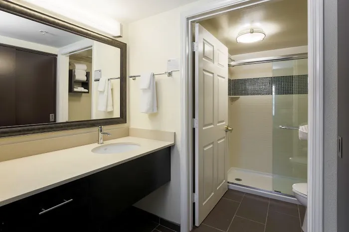 Staybridge Suites Philadelphia-Mt. Laurel by IHG 5