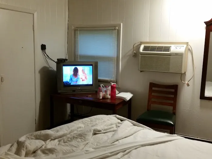 Cinnaminson Motor Lodge 4