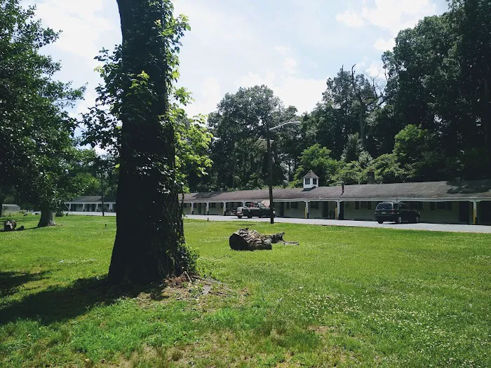 Cinnaminson Motor Lodge 4