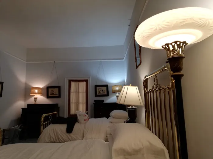 The American Hotel 4
