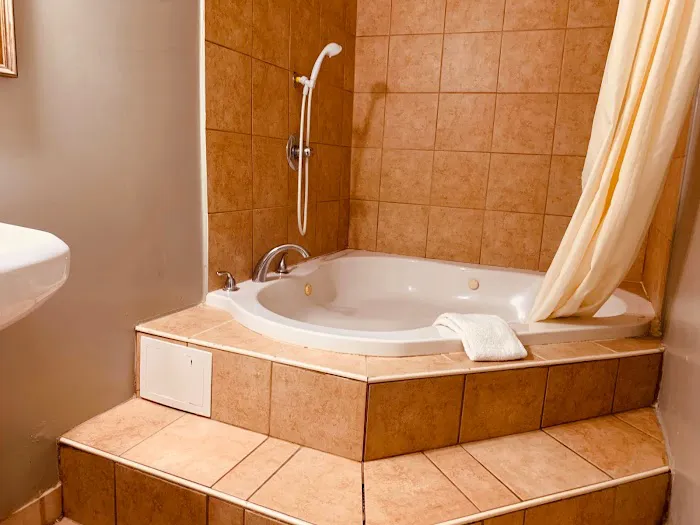 Red Carpet Inn - Norristown, PA 4