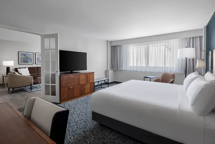 the Alloy King of Prussia - a DoubleTree by Hilton 4