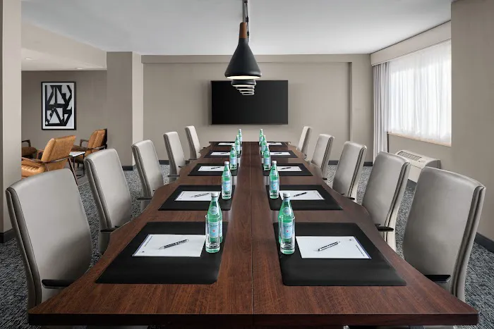 the Alloy King of Prussia - a DoubleTree by Hilton 4