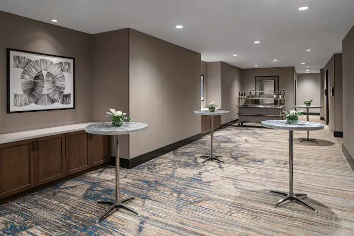 the Alloy King of Prussia - a DoubleTree by Hilton 4