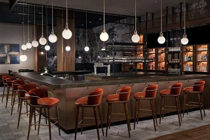 the Alloy King of Prussia - a DoubleTree by Hilton 4