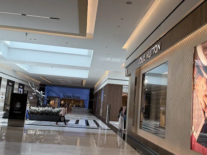 Mall 4