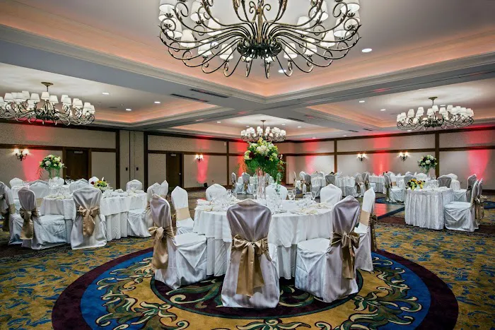 Crowne Plaza Philadelphia - King of Prussia, an IHG Hotel 4
