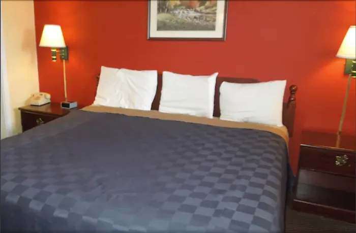 Red Carpet Inn Allentown, PA 4