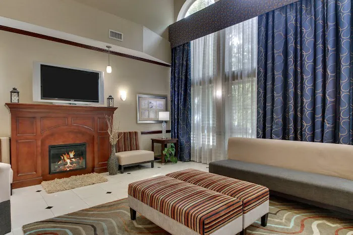 Holiday Inn Express & Suites Allentown West by IHG 4