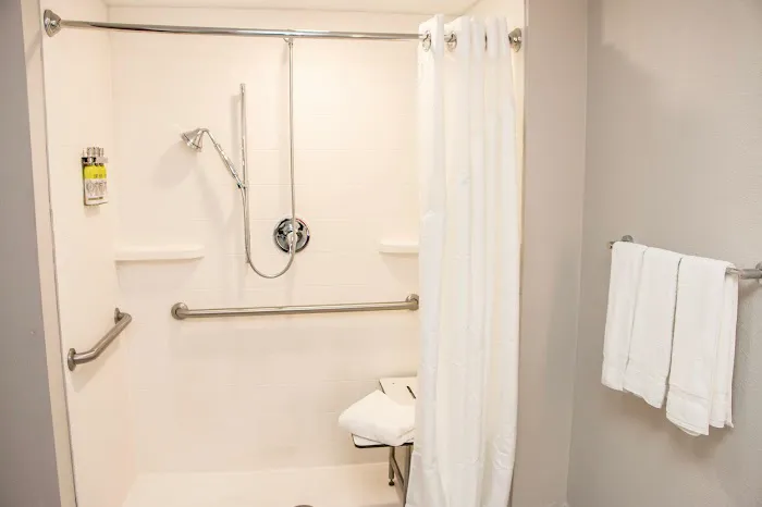 Holiday Inn Express Allentown North by IHG 4