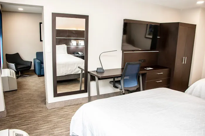 Holiday Inn Express Allentown North by IHG 4