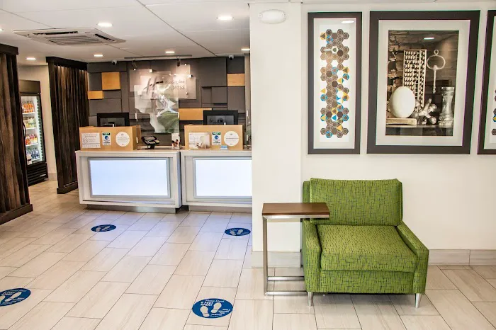 Holiday Inn Express Allentown North by IHG 4