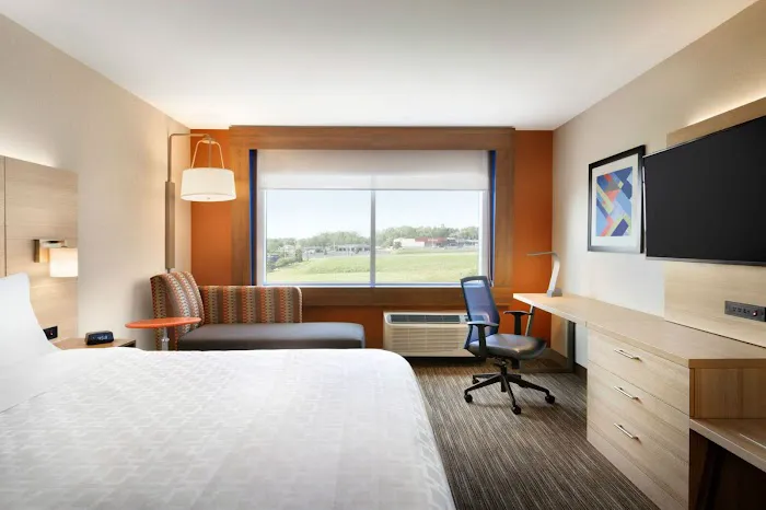 Holiday Inn Express Allentown North by IHG 4