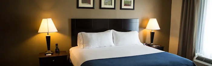 Holiday Inn Express & Suites Milford by IHG 4