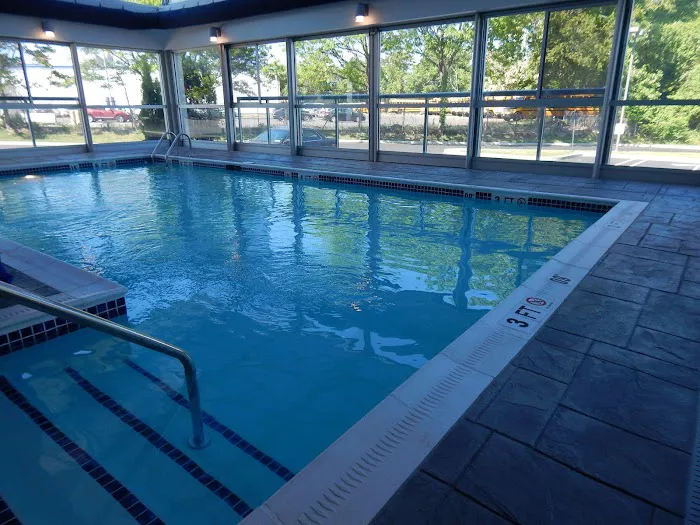 Holiday Inn Express & Suites Milford by IHG 4