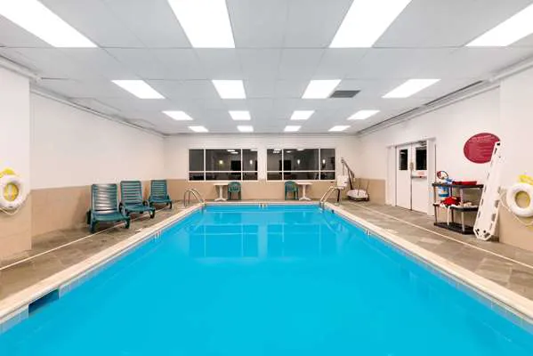 Days Inn by Wyndham Poughkeepsie 4