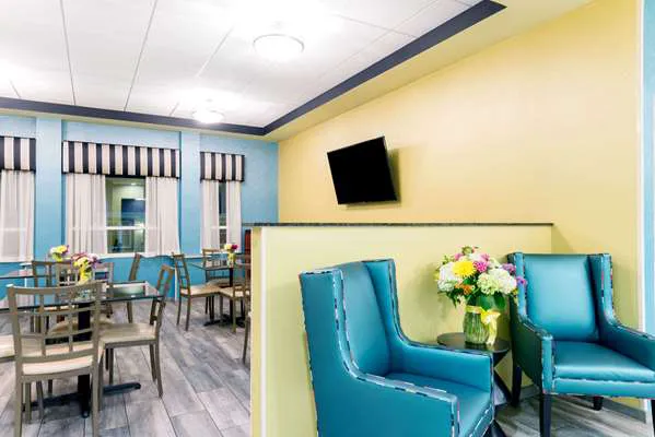 Days Inn by Wyndham Poughkeepsie 4