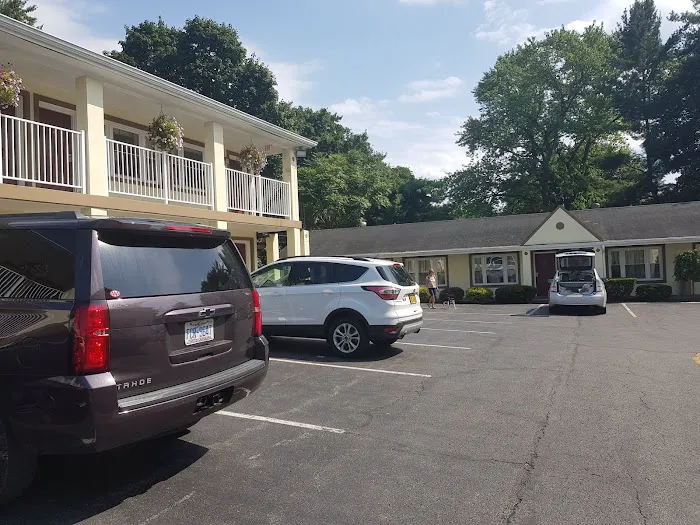Days Inn by Wyndham Poughkeepsie 4