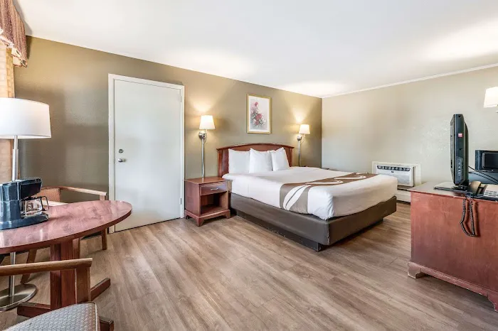 Rodeway Inn Poughkeepsie 4