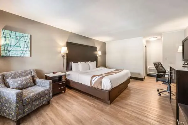 Quality Inn Poughkeepsie 4