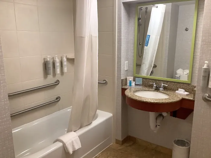 Hampton Inn & Suites Poughkeepsie 4