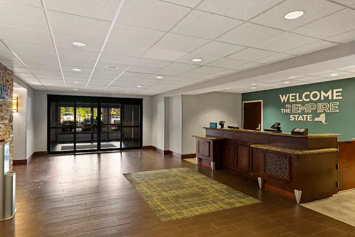 Hampton Inn & Suites Poughkeepsie 4