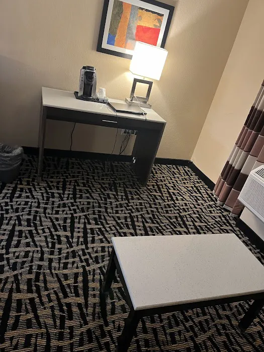 Holiday Inn Poughkeepsie, an IHG Hotel 4