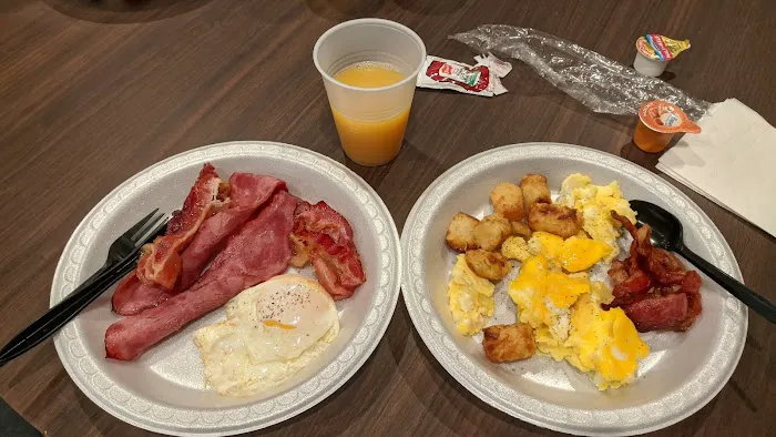 Holiday Inn Poughkeepsie, an IHG Hotel 4
