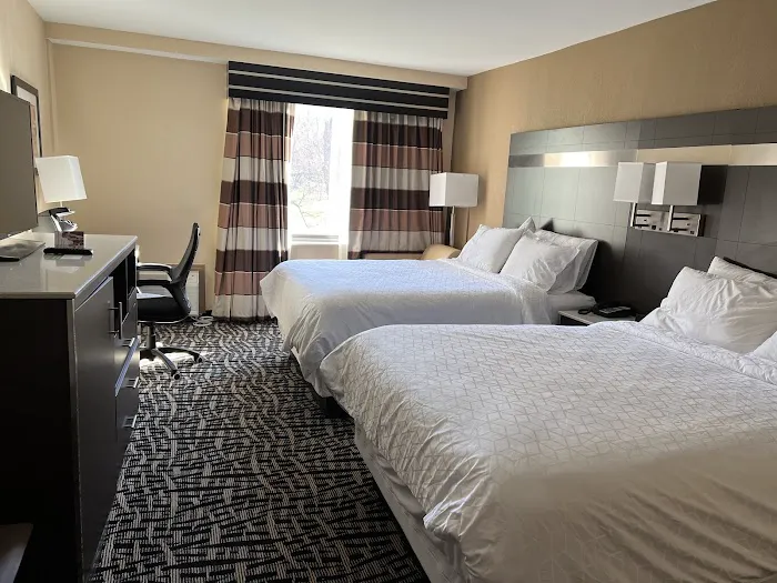 Holiday Inn Poughkeepsie, an IHG Hotel 4